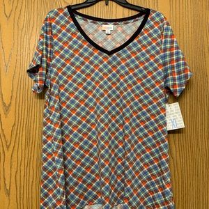 XL LuLaRoe Christy Tee